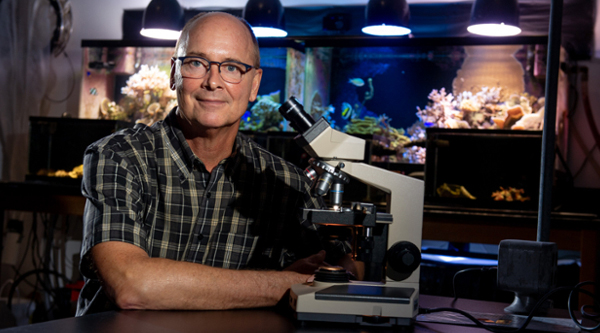 UNCW Professor Joseph Pawlik in marine science lab
