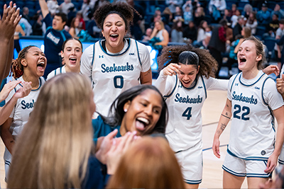 UNCW Womens Basketball team